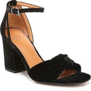 Velvet black heels